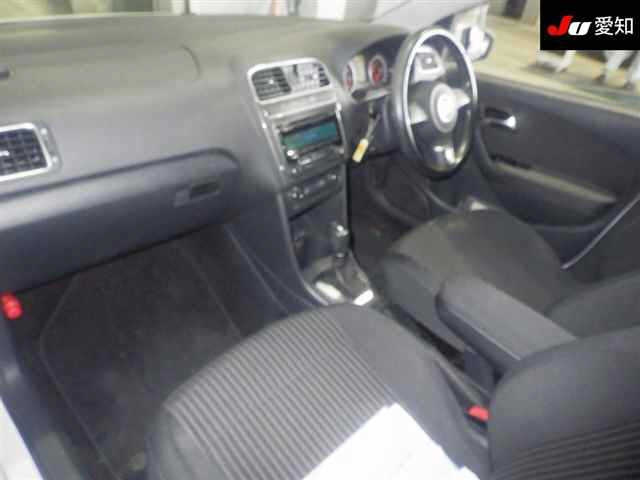 VOLKSWAGEN POLO 2011