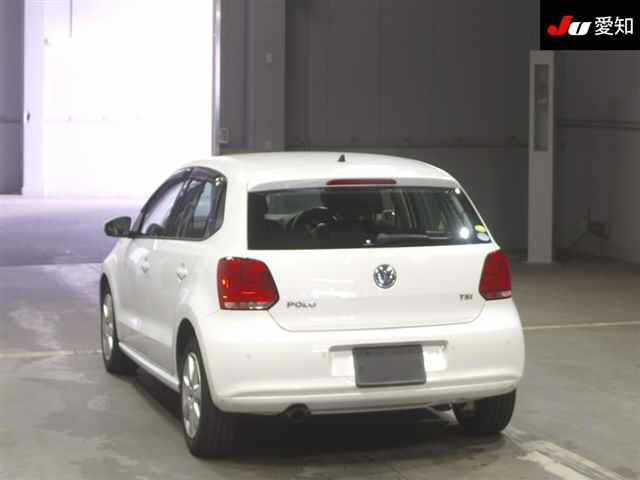VOLKSWAGEN POLO 2011