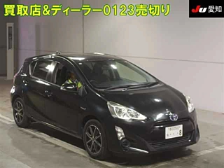 TOYOTA AQUA 2015