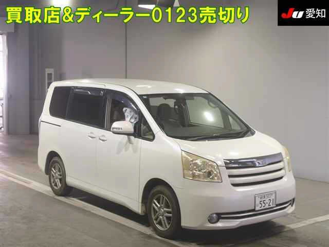 TOYOTA NOAH 2008