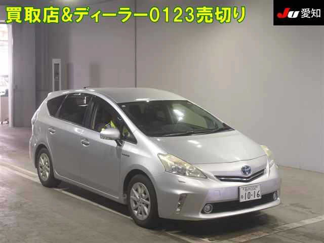 TOYOTA PRIUS ALPHA 2012