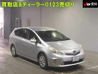 TOYOTA PRIUS ALPHA 2012