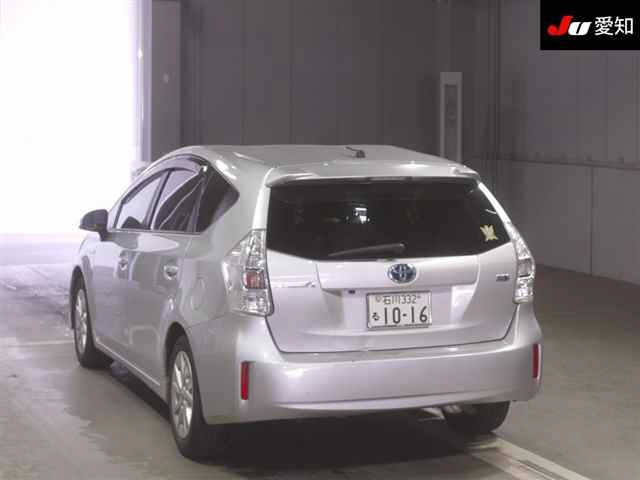 TOYOTA PRIUS ALPHA 2012