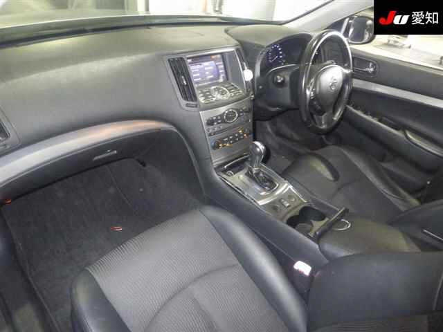 NISSAN SKYLINE 2010