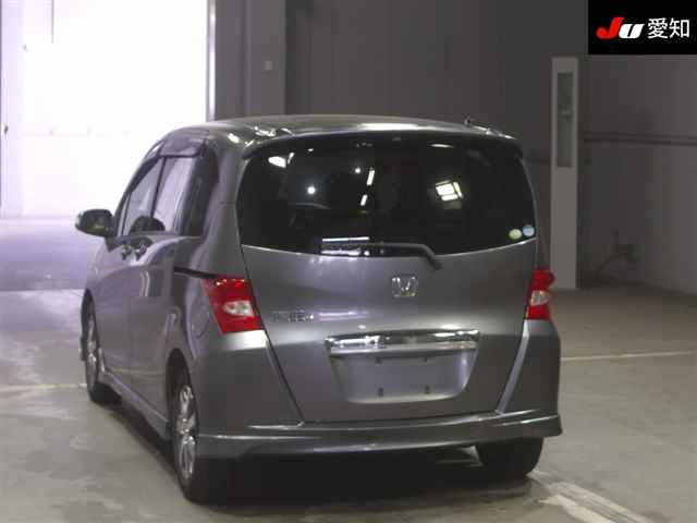HONDA FREED 2010
