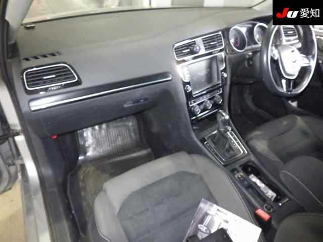 VOLKSWAGEN GOLF 2016