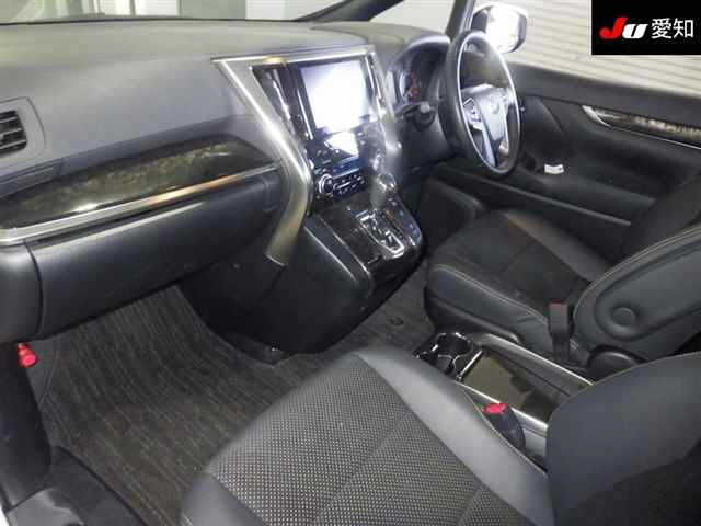 TOYOTA VELLFIRE 2021