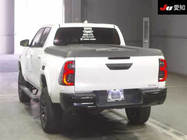 TOYOTA HILUX 2022