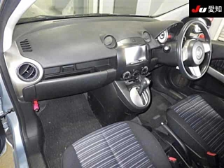 MAZDA DEMIO 2010