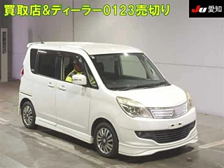 MITSUBISHI DELICA D2 2011
