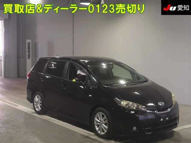 TOYOTA WISH 2010