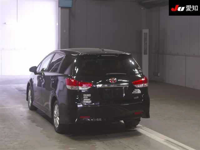 TOYOTA WISH 2010