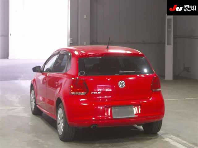 VOLKSWAGEN POLO 2010