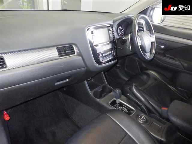 MITSUBISHI OUTLANDER 2012