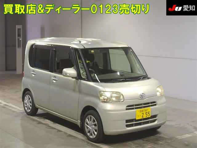DAIHATSU TANTO 2010