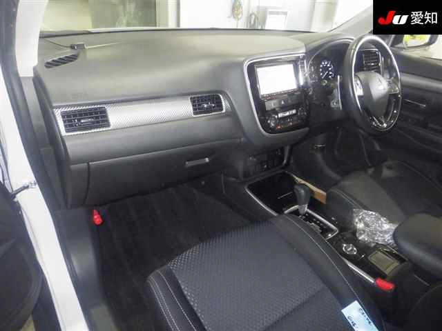 MITSUBISHI OUTLANDER 2017
