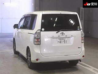 TOYOTA VOXY 2014