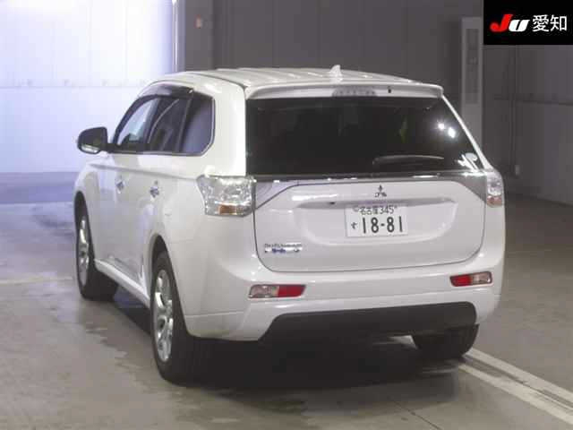 MITSUBISHI OUTLANDER PHEV 2014