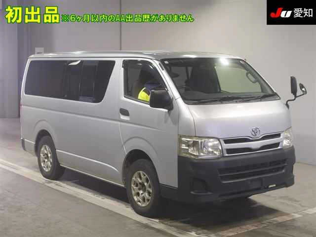 TOYOTA HIACE VAN 2013