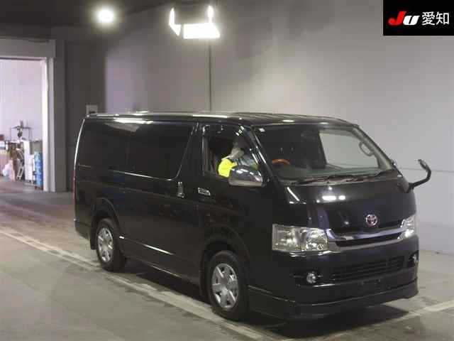 TOYOTA HIACE VAN 2009