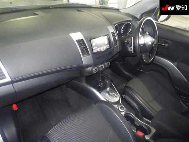 MITSUBISHI OUTLANDER 2012