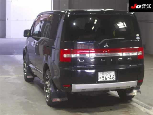 MITSUBISHI DELICA D5 2009