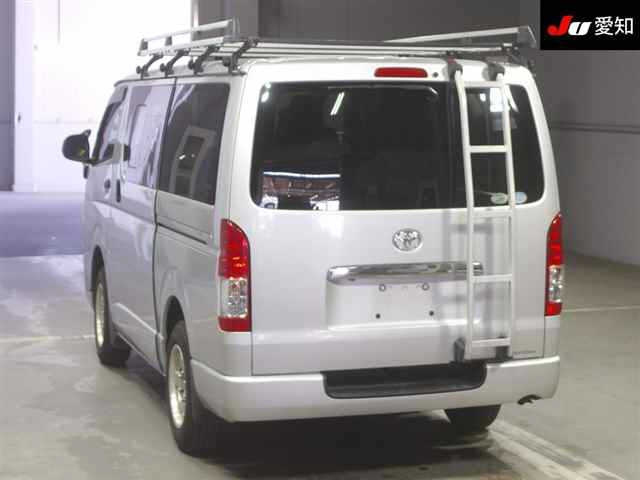 TOYOTA HIACE VAN 2017