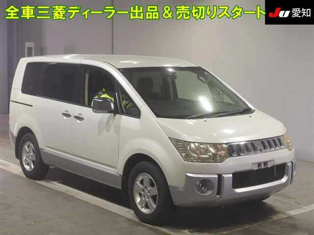 MITSUBISHI DELICA D5 2011