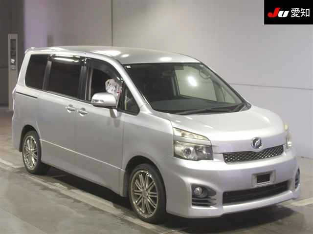 TOYOTA VOXY 2012