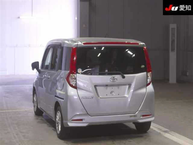 TOYOTA ROOMY 2018