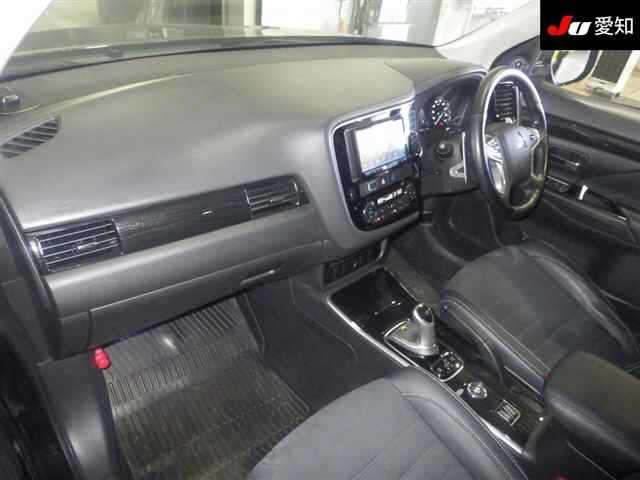 MITSUBISHI OUTLANDER PHEV 2015