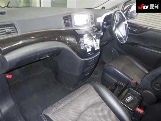 NISSAN ELGRAND 2013