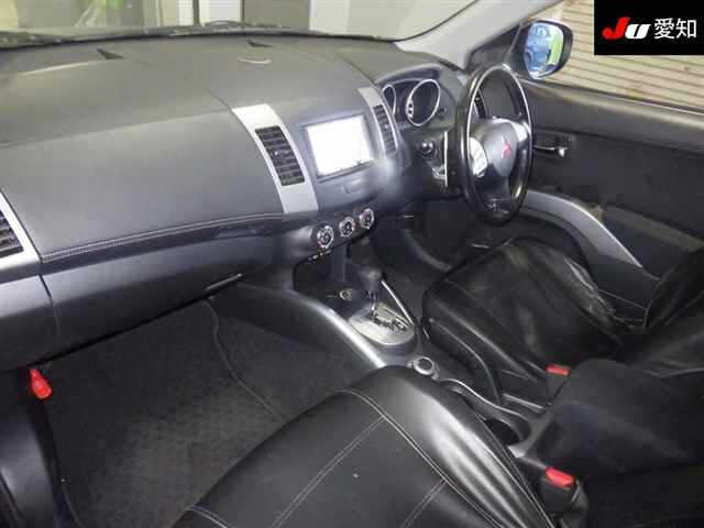 MITSUBISHI OUTLANDER 2010