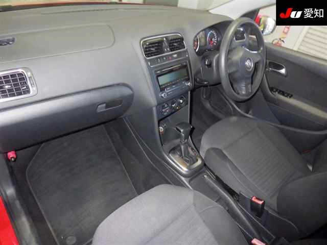 VOLKSWAGEN POLO 2010