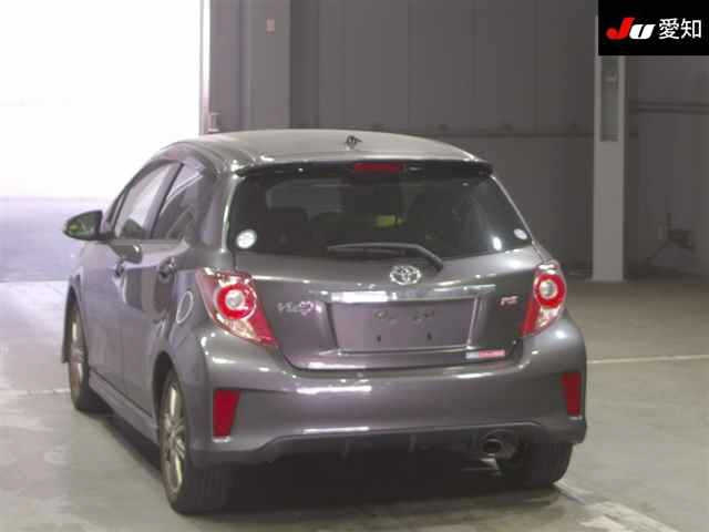 TOYOTA VITZ 2012
