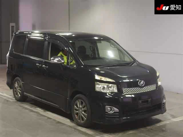 TOYOTA VOXY 2012