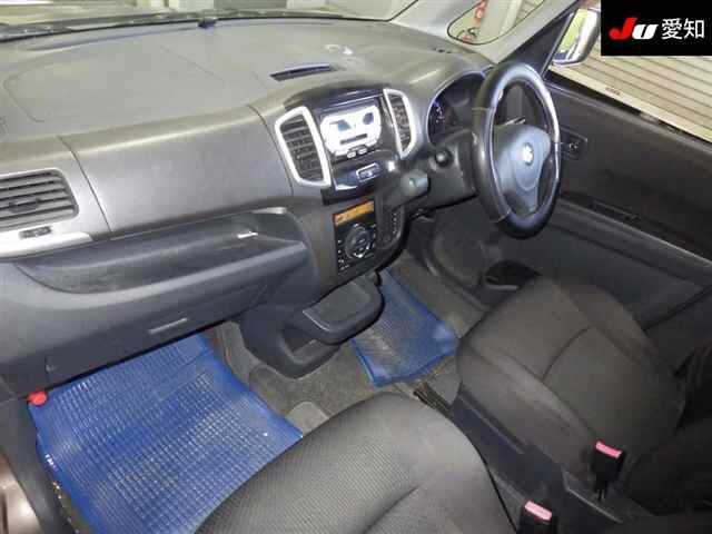 SUZUKI SOLIO 2011