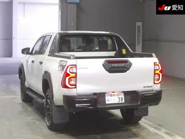 TOYOTA HILUX 2024