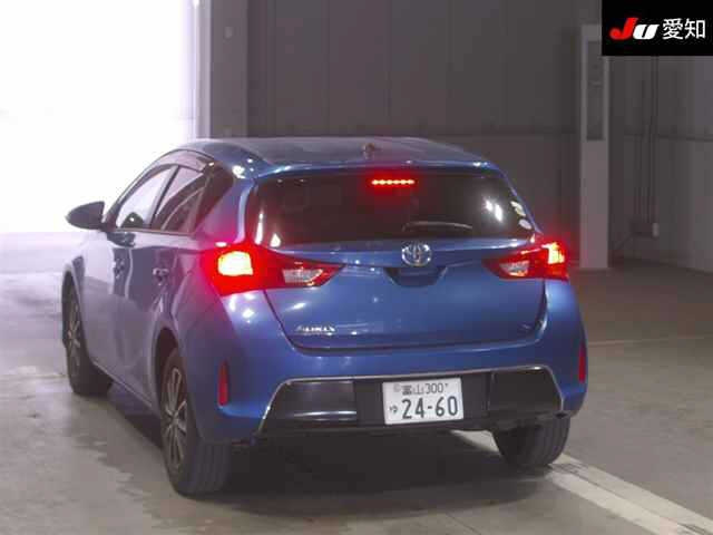TOYOTA AURIS 2012