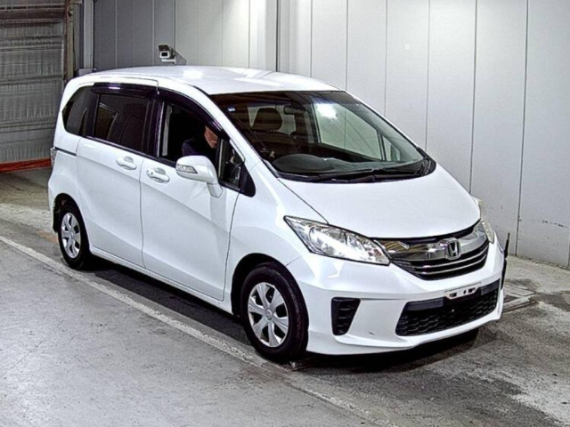 HONDA FREED 2016