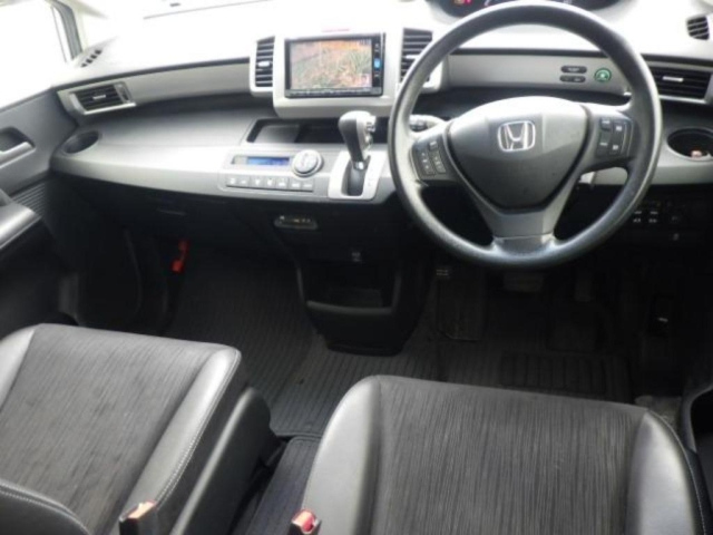 HONDA FREED 2016