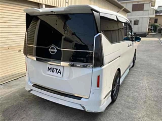 Заказать NISSAN SERENA
