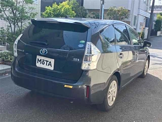 Заказать TOYOTA PRIUS ALPHA