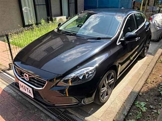 Заказать VOLVO V40