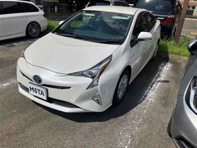 TOYOTA PRIUS 2018