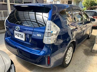 TOYOTA PRIUS ALPHA 2013