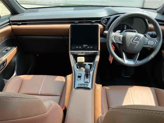 LEXUS LBX 2024