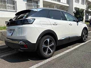 Заказать PEUGEOT 3008
