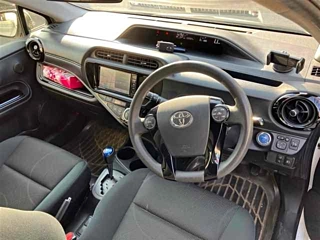 TOYOTA AQUA 2017
