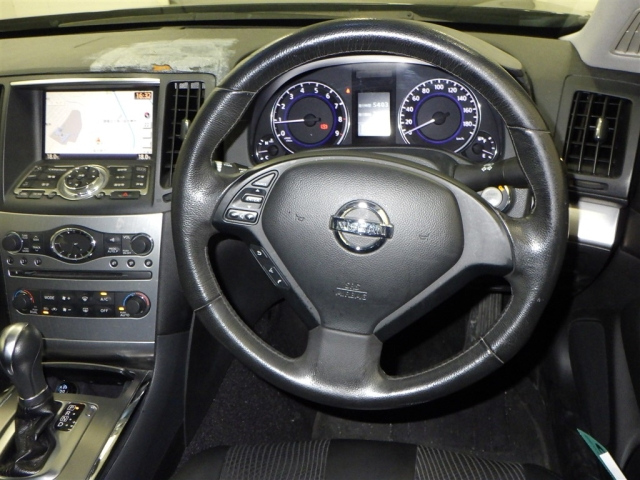 NISSAN SKYLINE 2010
